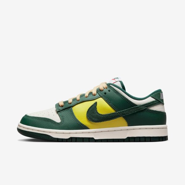 Women's Dunk Low SE