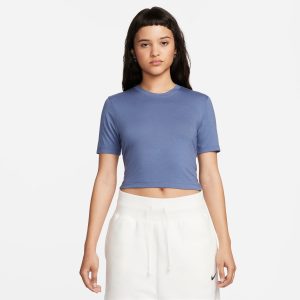 Camiseta Nike Sportswear Cropped Essential Feminina