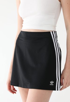 Saia adidas Originals Curta Três Listras Preta