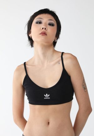 Top Canelado adidas Originals Ajustada Essencials Preto