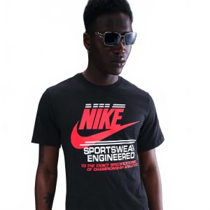 Camiseta Nike Sportswear 6MO Futura Masculina