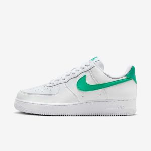 Tênis Nike Air Force 1 '07 SE Feminino
